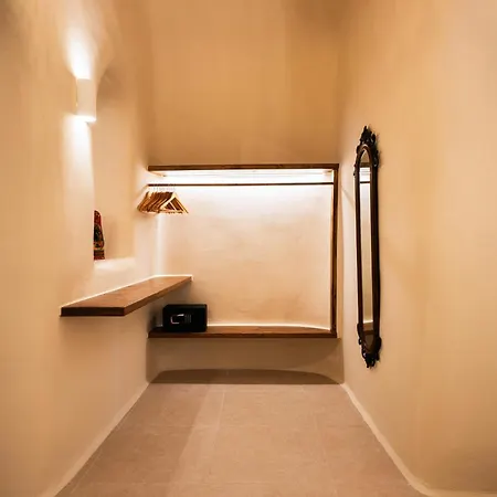 Approxi Cave: 2-bedroom Retreat Exo Gonia